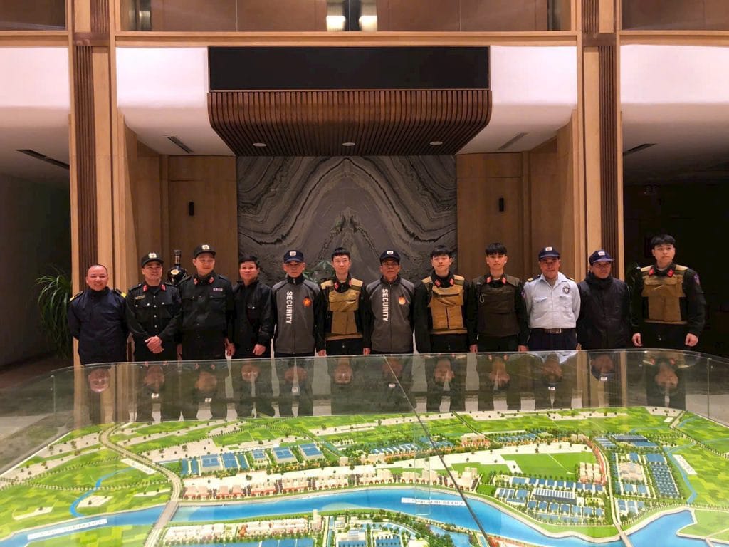 Lực lượng bảo vệ An Ninh Nhất phối hợp chặt chẽ với công an địa phương để triển khai các nhiệm vụ đảm bảo an ninh, giữ gìn trật tự và phòng ngừa rủi ro trong khu công nghiệp.