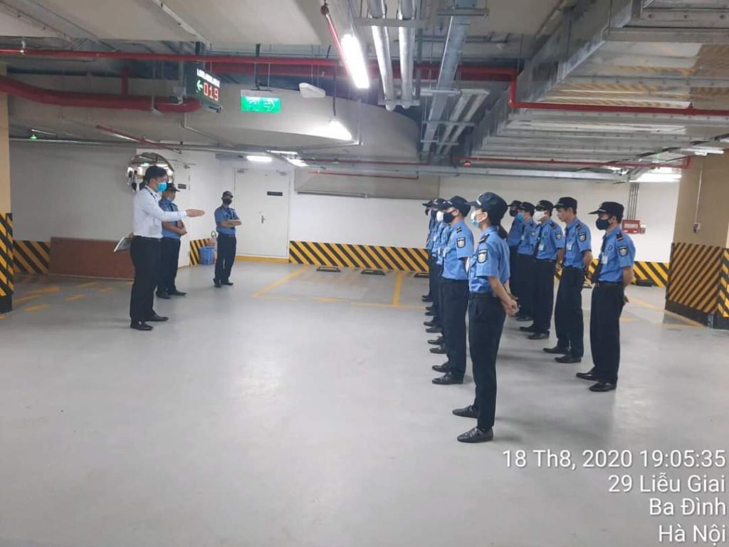 Bảo vệ bãi xe chung cư