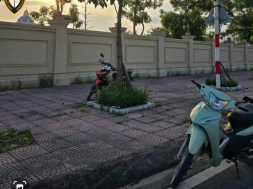 Khu vực vỉa hè người dân bị đánh khi để xe máy.